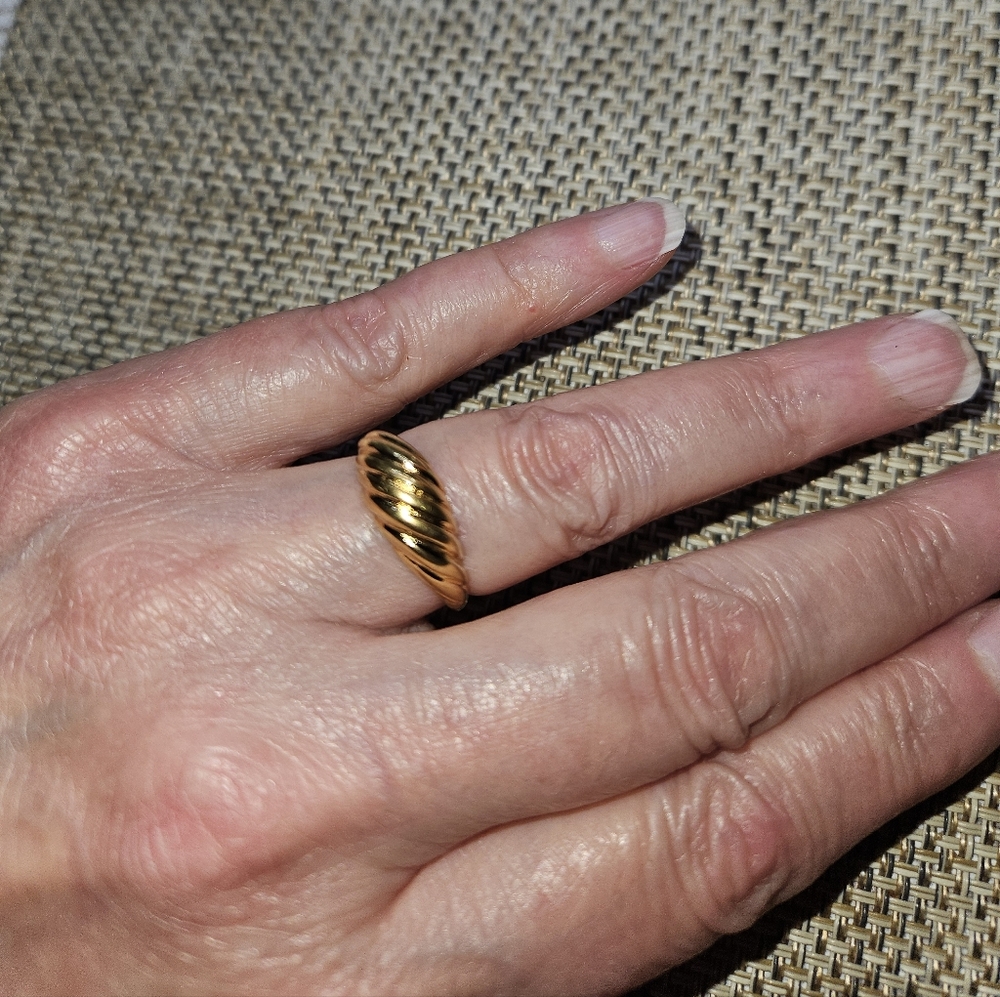 Vintage 18k Gold-filled Shrimp Dome Women's Ring Size 8.5